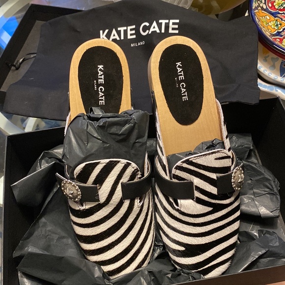 KATE CATE - ALLEGRA ZEBRA CLOG MULES SIZE 10 (NWT) - Picture 5 of 5